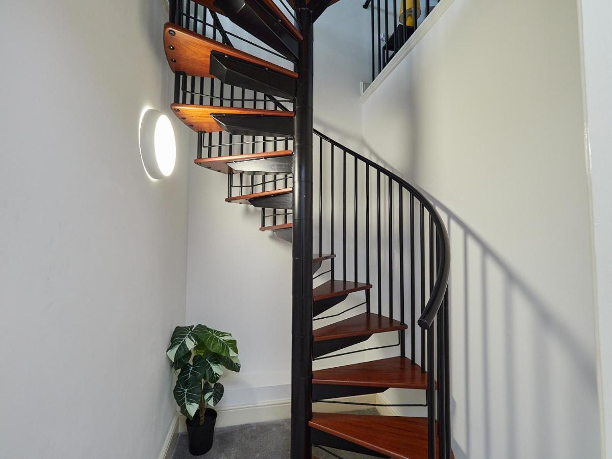 Emerald Suite - Two Story Duplex Apartment - Balcony - Contractors - Family - City Centre - Broadway Plaza - Five Ways - Sleeps 6 Birmingham Exterior foto